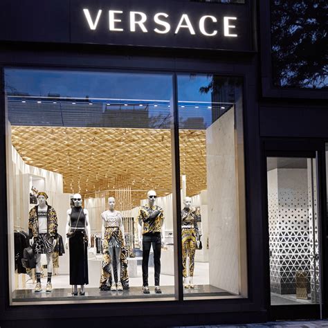 Versace boutique canada